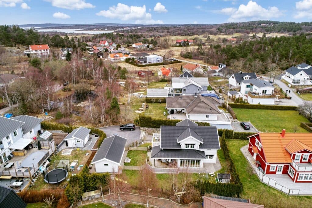 Ytskiktsrenovering villa i Bergsjön