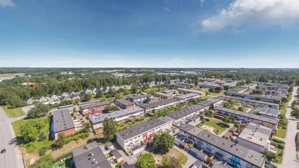 Nybyggd terrass gräsmatta, Tången Skogome, Göteborg